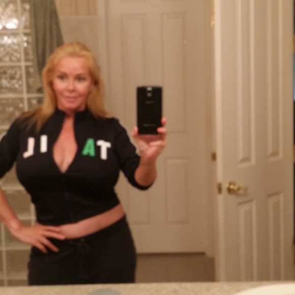 Meet your Posher, Evette - Picture 5 of 5